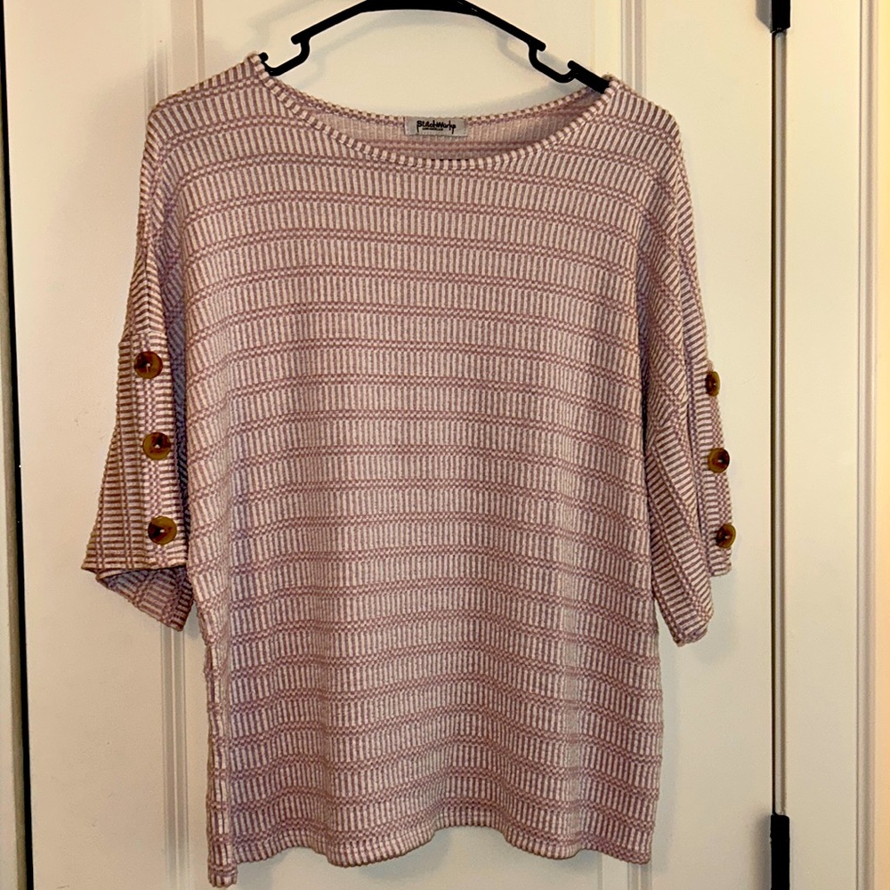 Stitchwurks  1X XL pink & white textured top with sleeve accent buttons